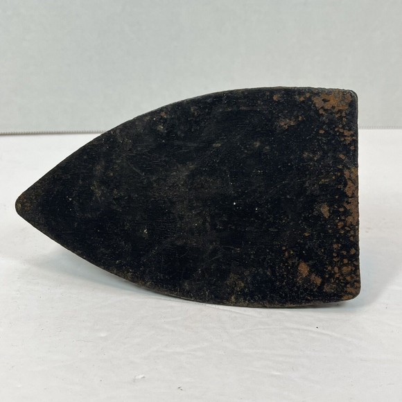 VTG No. 7 Antique Sad Flat Iron - Door Stop - Farmhouse - 5.5 lbs. has star logo - Picture 7 of 8